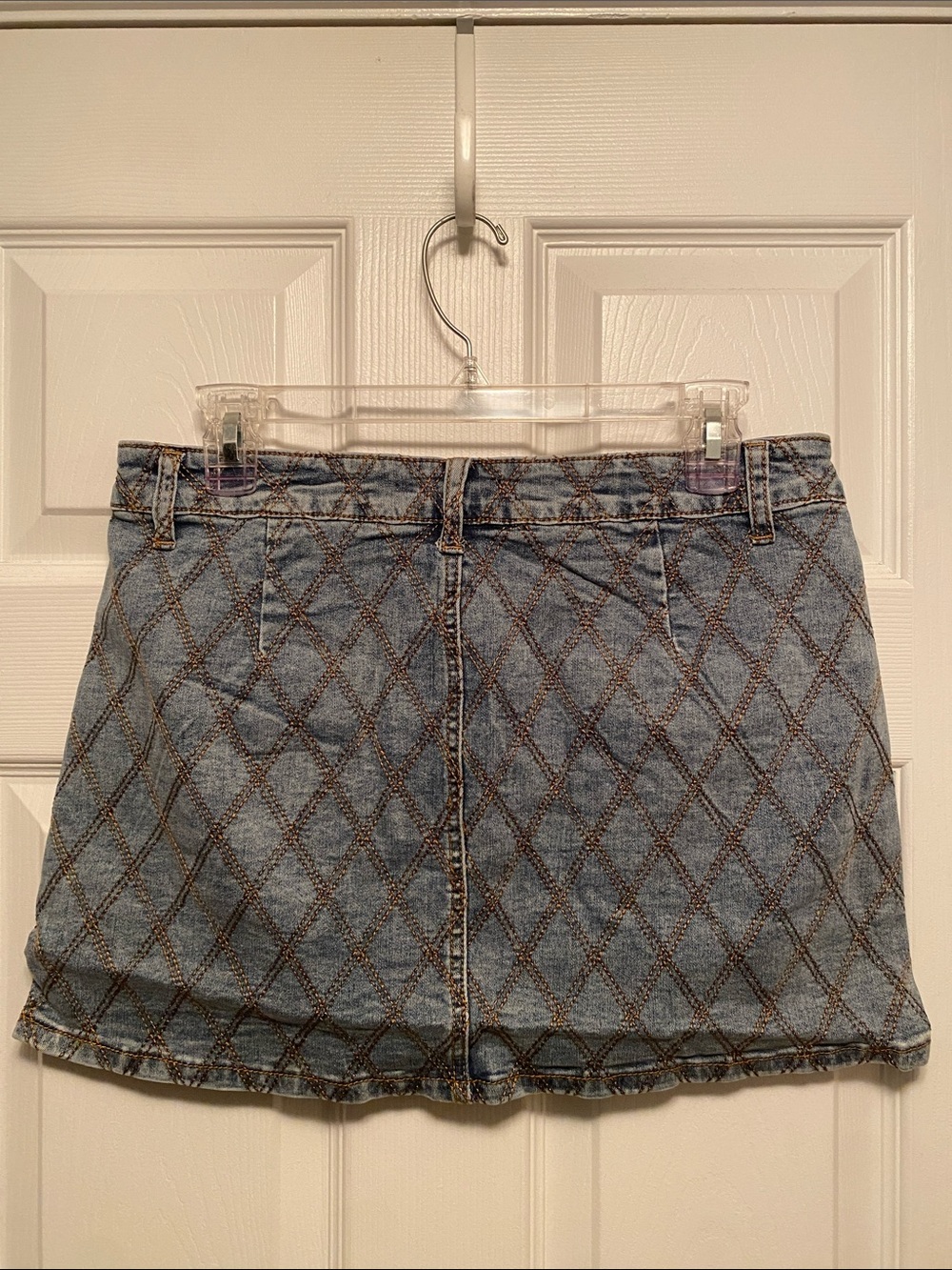 Gobles Quilted-Pattern Denim Mini Skirt…size L - Picture 2 of 5